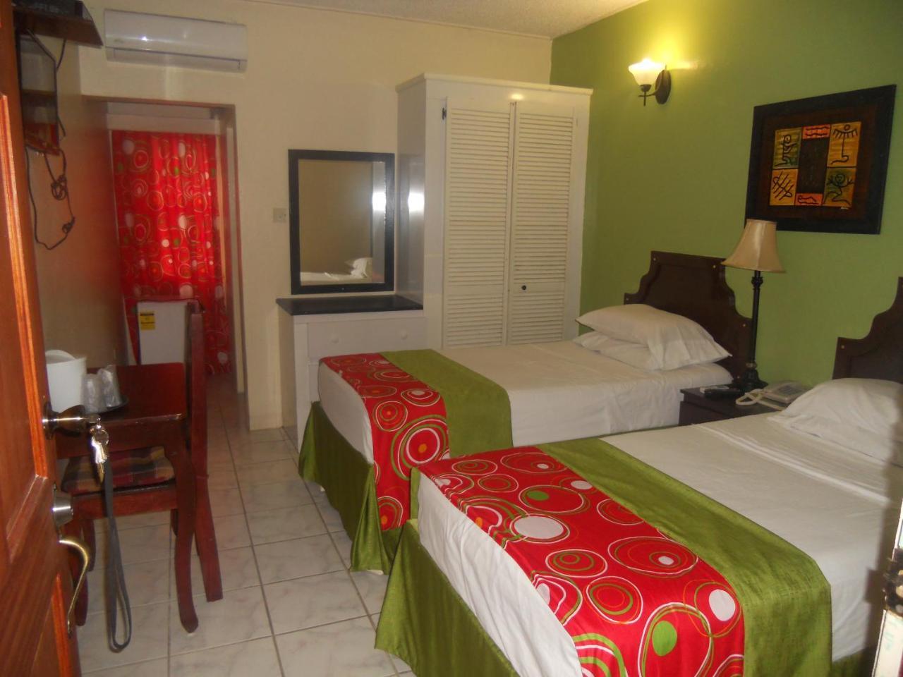 Seaview Inn Basseterre Exterior photo